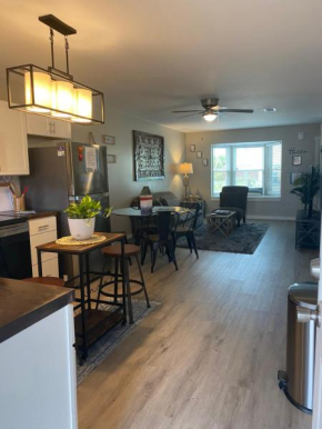 2BR Townhouse in PCB! Newly Renovated and Ready for guest! Welcome all Snowbirds